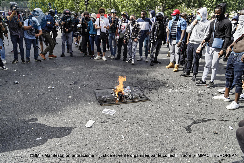 manif Adama Traore 69