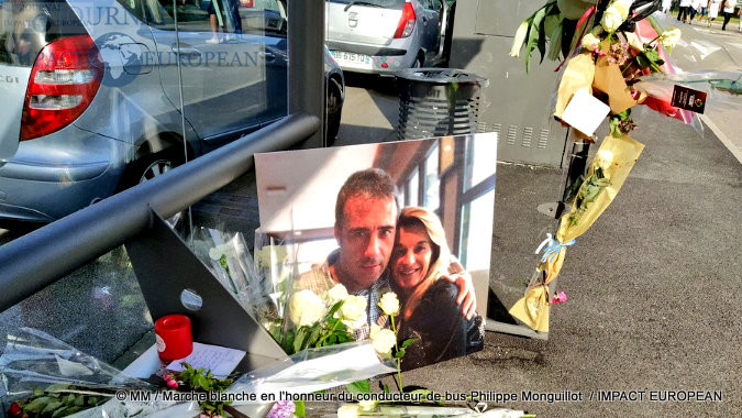 Marche blanche en l'honneur du conducteur de bus Philippe Monguillot