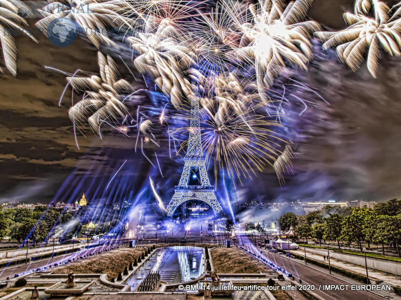 feu artifice tour eiffel 2020 08