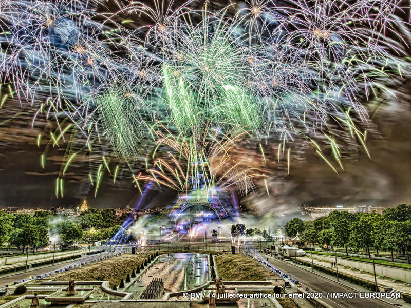 feu artifice tour eiffel 2020 14