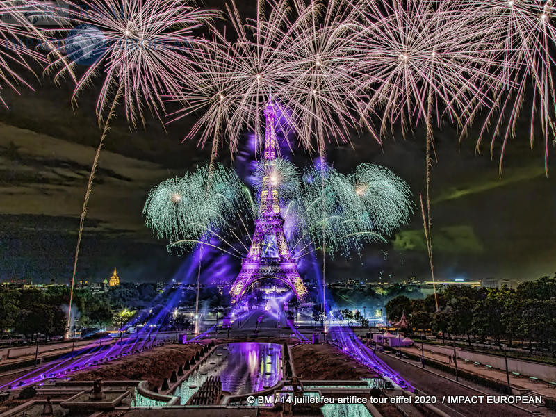 feu artifice tour eiffel 2020 37