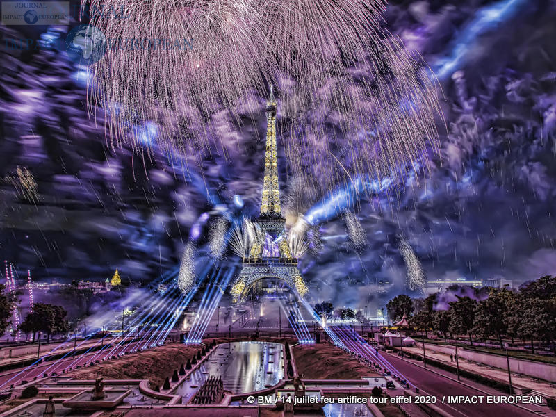 feu artifice tour eiffel 2020 52