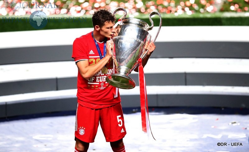 Six-time winners FC Bayern München!3