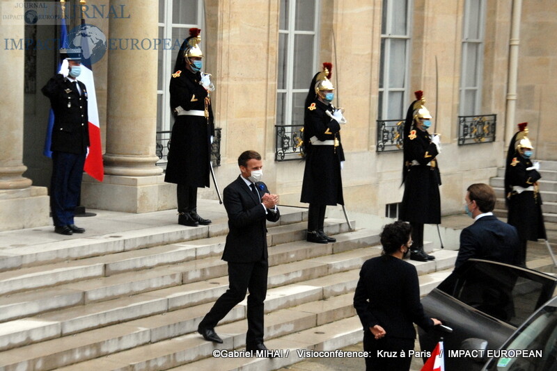 DSC_0007 MACRON et KURZ