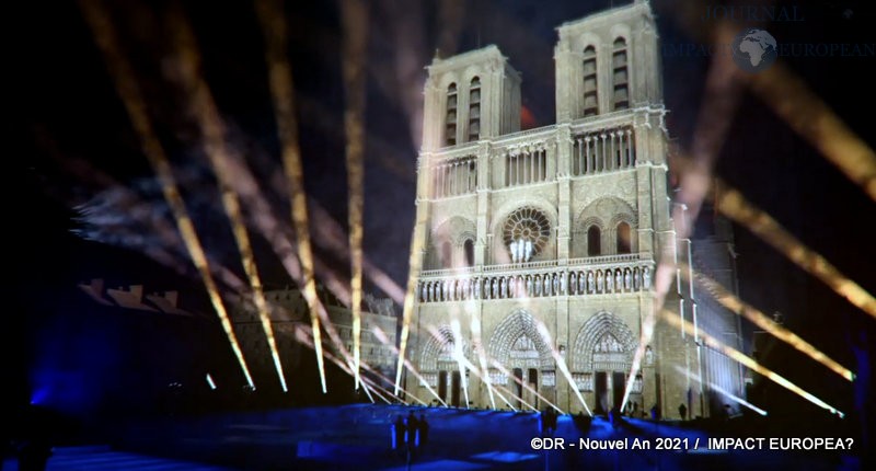 Paris - Concert de Jean-Michel Jarre dans Notre-Dame virtuelle