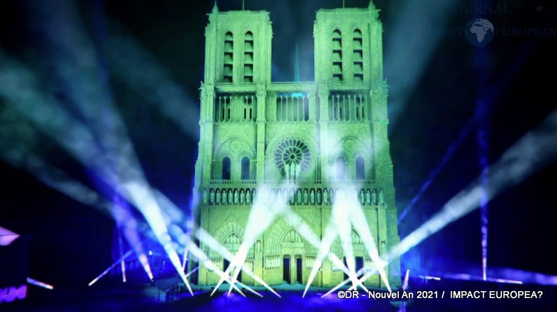 Paris - Concert de Jean-Michel Jarre dans Notre-Dame virtuelle