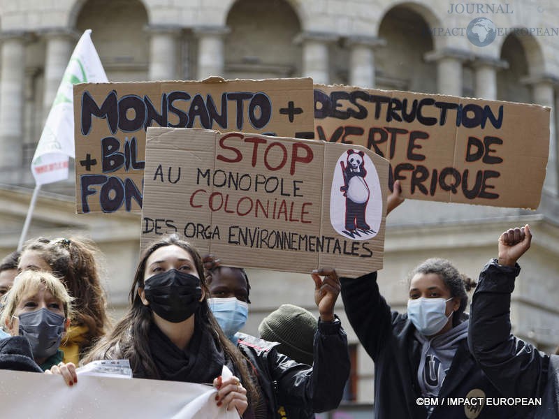 marche contre agrochimie 25