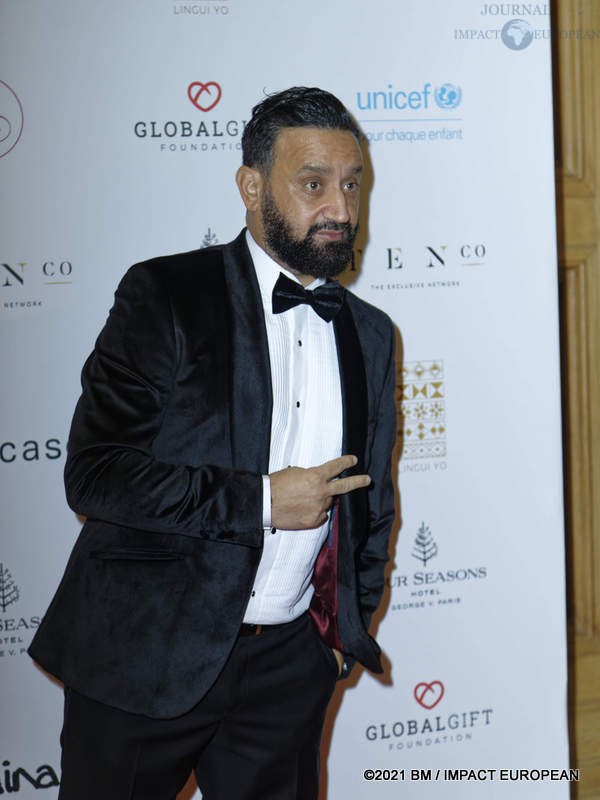 Cyril Hanouna lors de la 10ème édition du Global Gift Gala au Four Seasons Hotel George V à Paris