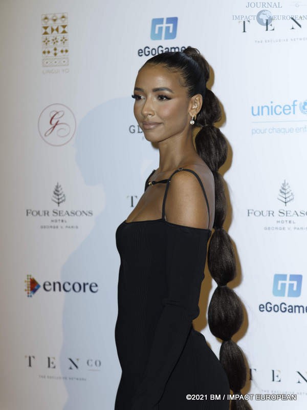 Flora Coquerel (Miss France 2014)lors de la 10ème édition du Global Gift Gala au Four Seasons Hotel George V à Paris