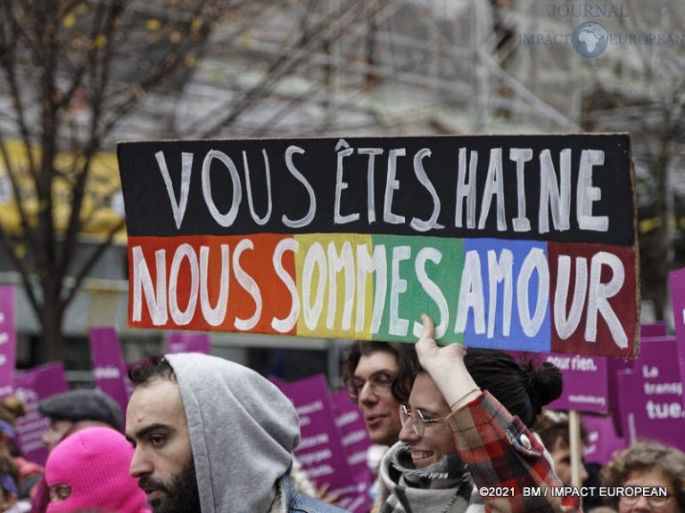 Manif stop violences 64