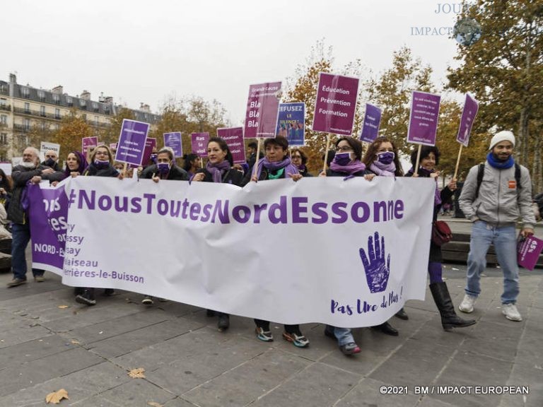 Manif stop violences 71