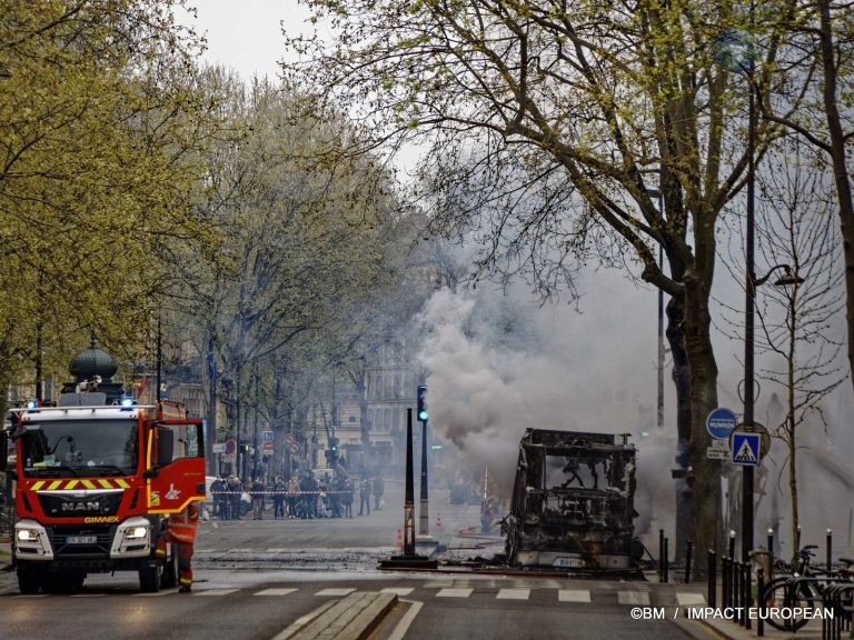 Incendie bus 02