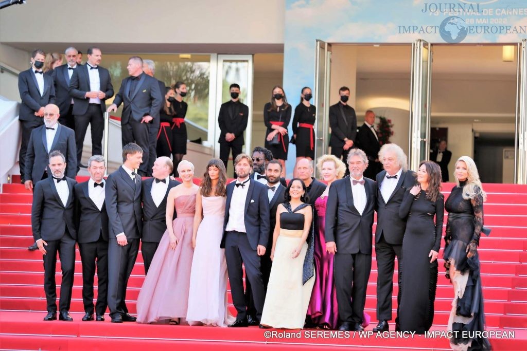 Philippe Bober, Harris Dickinson, Henrik Dorsin, Vicki Berlin, Charlbi Dean, Director Ruben Östlund, Jean-Christophe Folly, Arvin Kananian, Dolly De Leon, Woody Harrelson, Sunnyi Melles, Ralph Schicha, Zlatko Burić, Iris Berben et Carolina Gynning