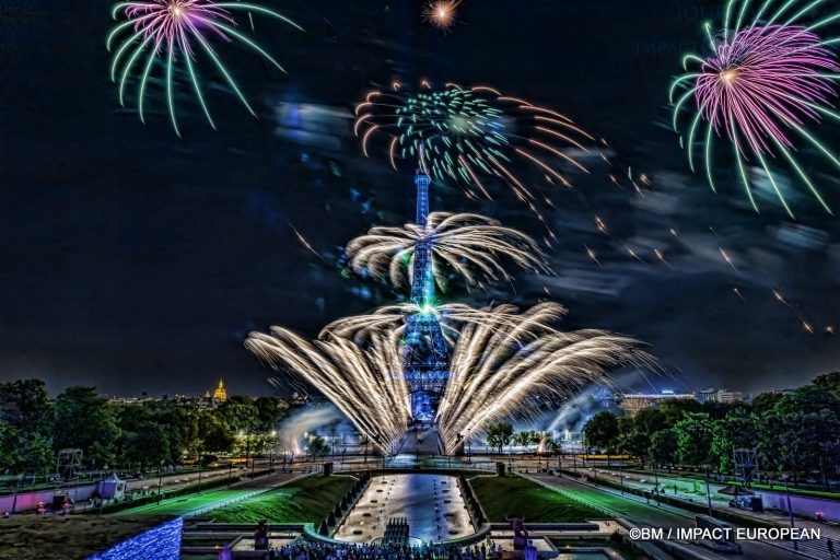 Feux d'artifices tour Eiffel 2022 009