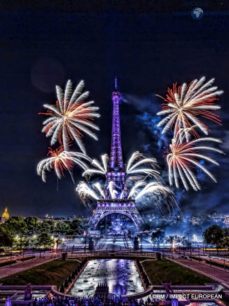 Feux d'artifices tour Eiffel 2022 014