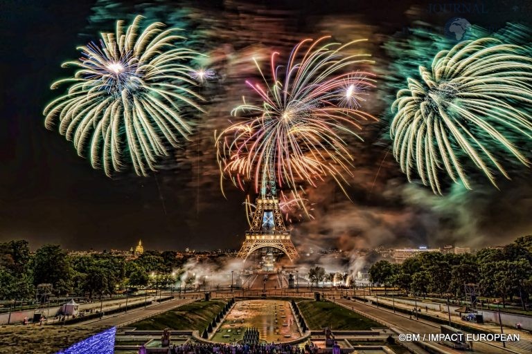 Feux d'artifices tour Eiffel 2022 017