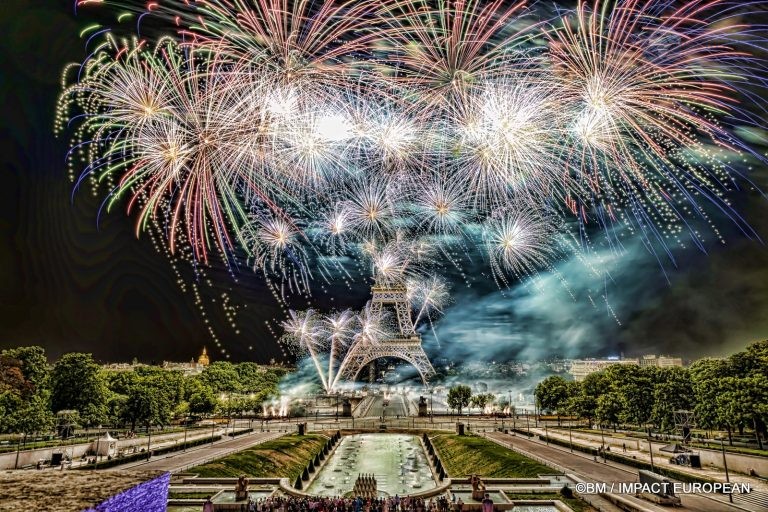 Feux d'artifices tour Eiffel 2022 050