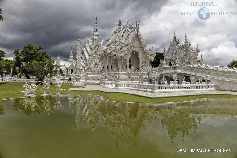 Wat Rong Khun 01