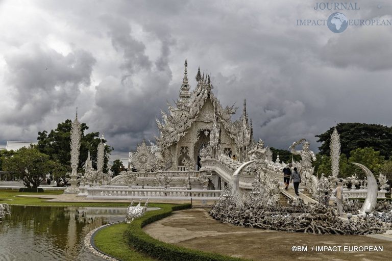 Wat Rong Khun 05