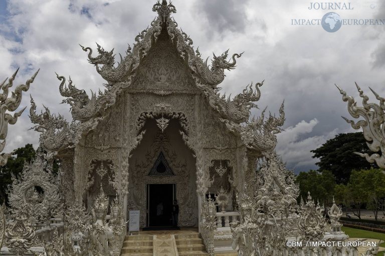 Wat Rong Khun 16