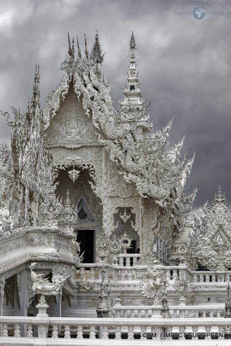 Wat Rong Khun 22