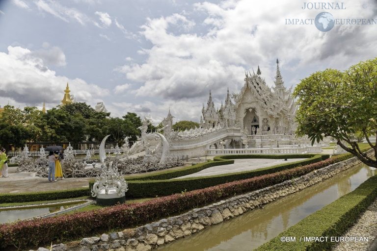 Wat Rong Khun 45