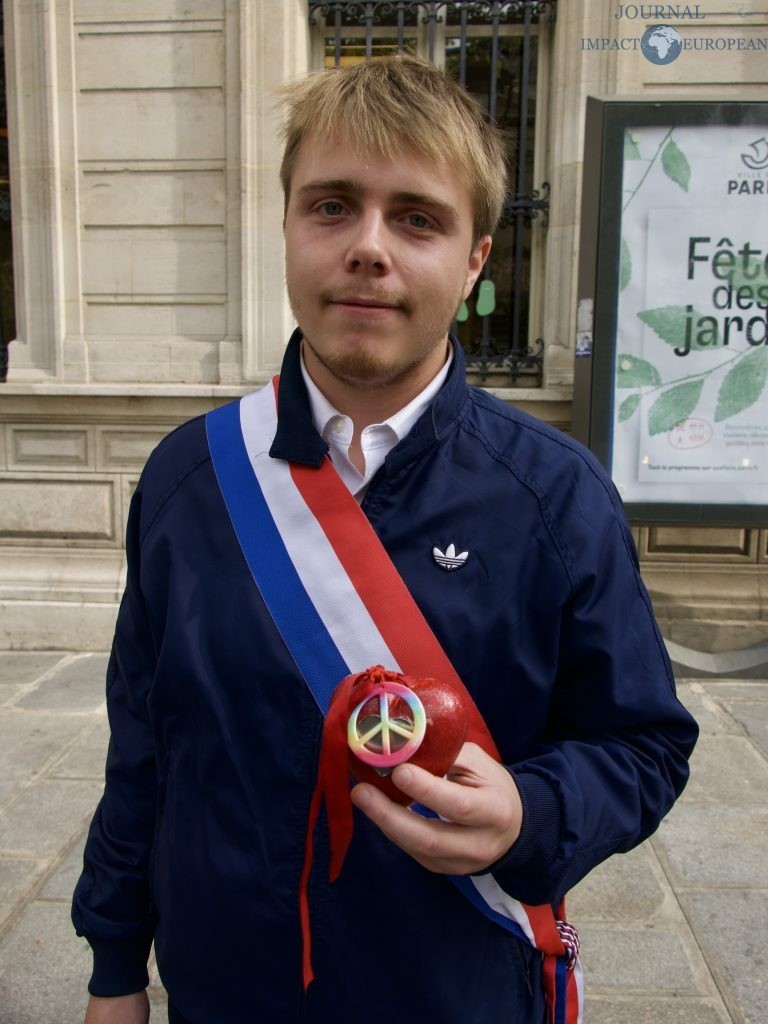 Des manifestants et manifestantes en face de l'Académie du climat, à Paris, dans le cadre de la grève mondiale pour le climat / ©Cerdic CHOTEL - IMPACT EUROPEAN