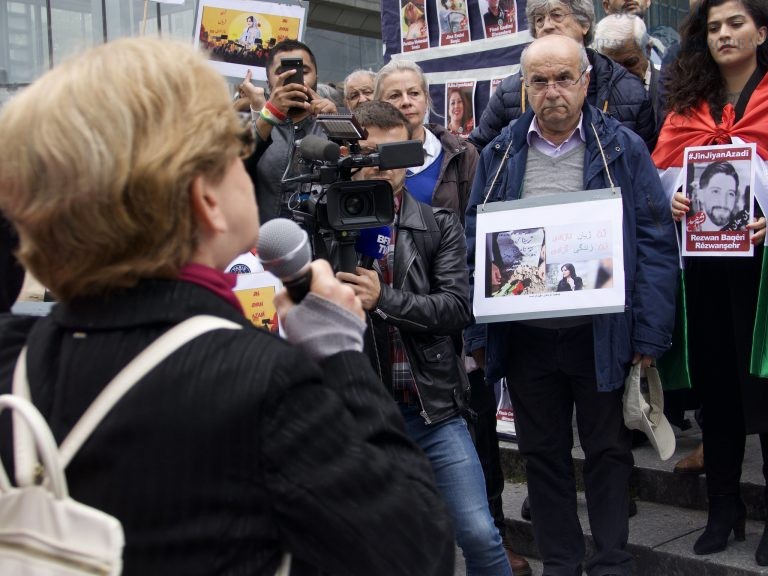 Manifestation pour soutenir la contestation en Iran dégénère à Paris / ©Cedric CHOTEL - IMPACT EUROPEAN