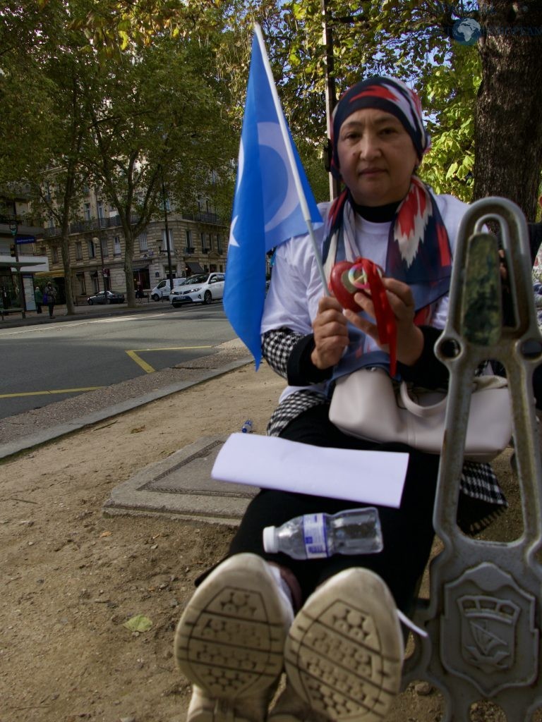 Les Ouïghours dénonce le « génocide » à l'occasion de la fête nationale de la RPC / ©Cedric CHOTEL - IMPACT EUROPEAN