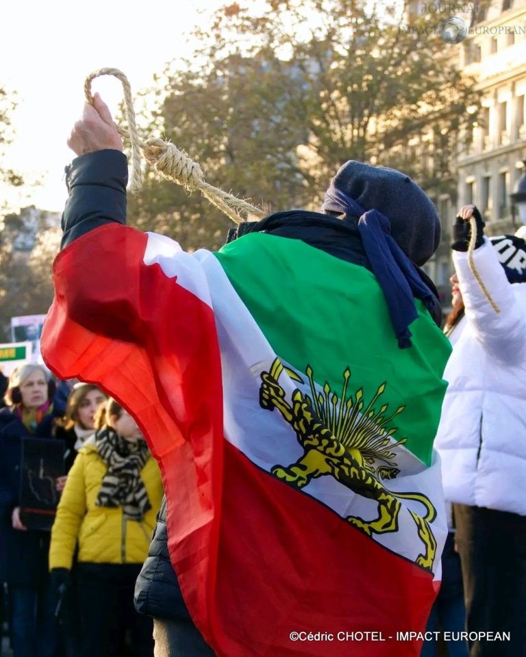 Rassemblement la liberté vue par les iraniens.2