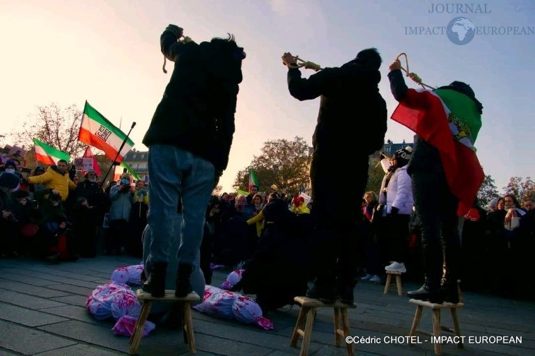 Rassemblement la liberté vue par les iraniens.8