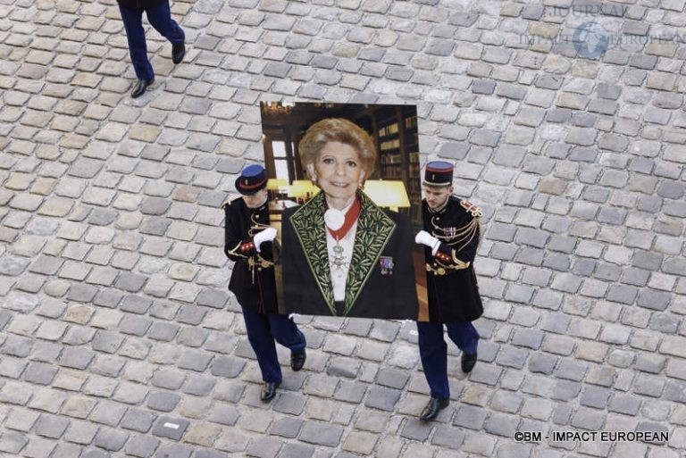 Hommage national Hélène Carrere d'Encausse 43