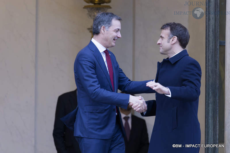 Alexander De Croo, le premier ministre belge et le président français Emmanuel Macron