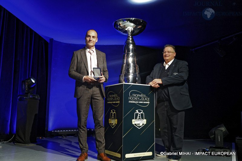 IMG_8461Trophée-hockey sur glace