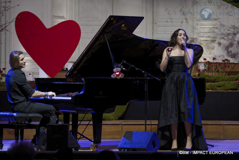 Le pianiste Marc-Olivier Poingt et la chanteuse Carolina Alabau