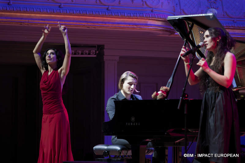 La danseuse Karine HERROU-GONZALES, la chanteuse Carolina Alabau et le pianiste Marc-Olivier Poingt