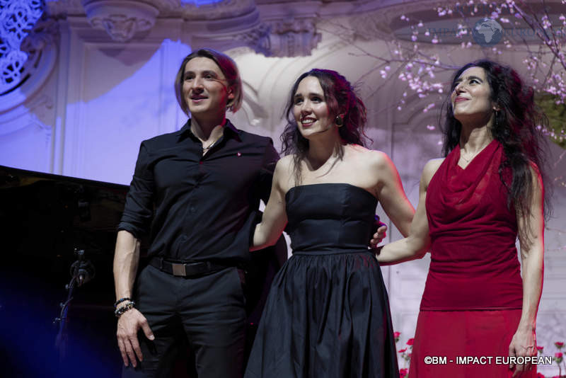 Le pianiste Marc-Olivier Poingt,  la chanteuse Carolina Alabau et la danseuse Karine HERROU-GONZALES
