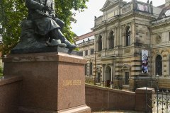 Ludwig Richter Denkmal - Park Brühlscher Garten - Dresden, Saksen, Duitsland (16 augustus 2023)