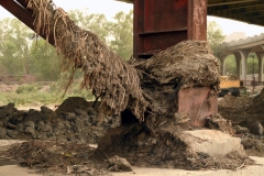 Viaduct  naar de Signature Bridge over de Black River (Yamuna rivier) - Majnu Ka Tilla  - Delhi (16 juni 2018)