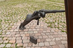 Parkeerplein tussen de Handelsbeurs en de Beurs - Dresden, Saksen, Duitsland (16 augustus 2023)