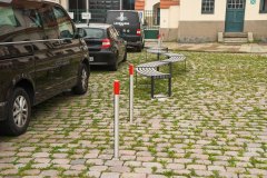 Parkeerplein tussen de Handelsbeurs en de Beurs - Dresden, Saksen, Duitsland (16 augustus 2023)