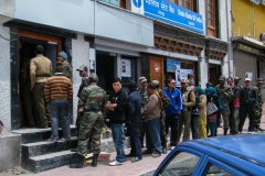 5 Juni 2010 -  Waiting lines - Leh, Ladakh