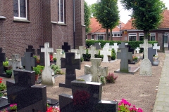 Kerkhof H Servatius kerk - Boerdonk (6 September 2008)