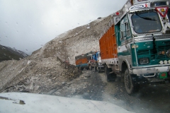 Van Ladakh naar Srinagar: voor de Zojila (pas) (9 juni 2010)