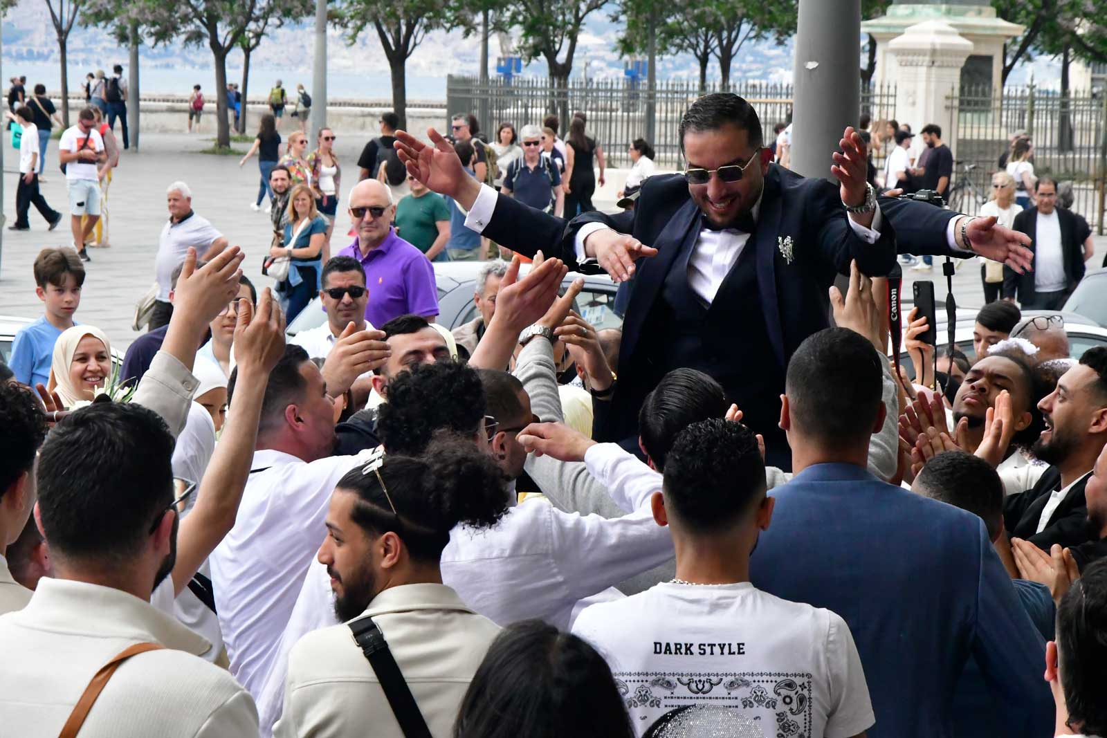 Trouwerij op Place de la Major, Marseille (9-5-2026)