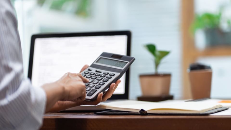 How Payroll & Accountancy Services Boost Business Efficiency