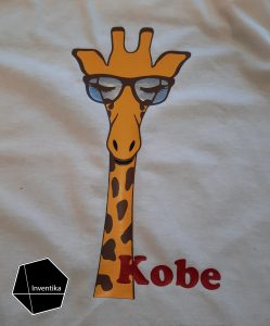 T-shirt met giraf