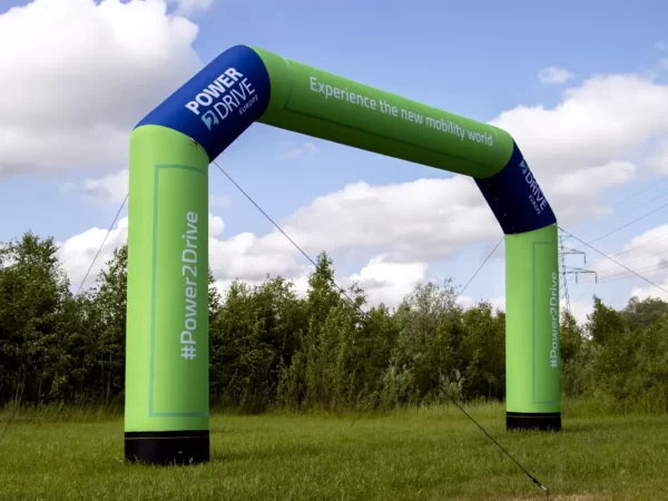Oppustelig målportal med mulighed for montering af banner ovenpå de printede sider og top