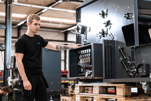 Phillip from Inwatec working on a Inwatec machine.