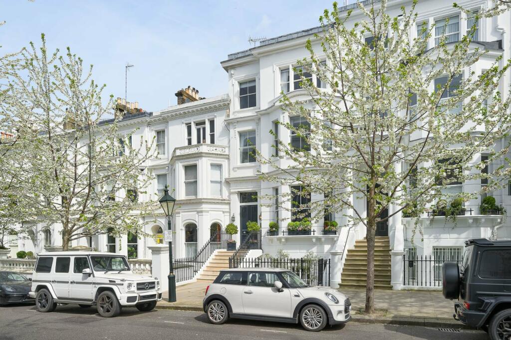 surveyor in Enfield